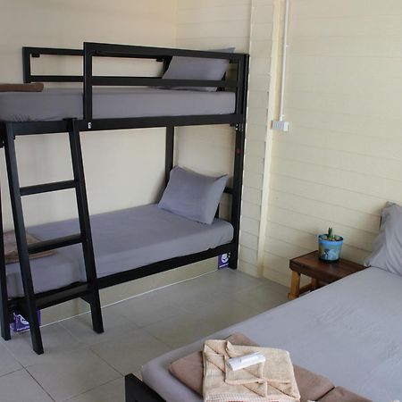 The Oasis Hostel Chinatown (Adults Only) Bangkok Dış mekan fotoğraf