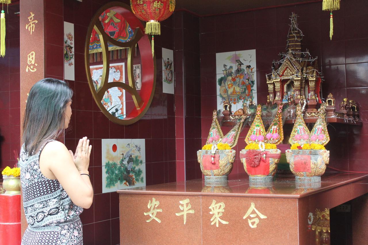 The Oasis Hostel Chinatown (Adults Only) Bangkok Dış mekan fotoğraf