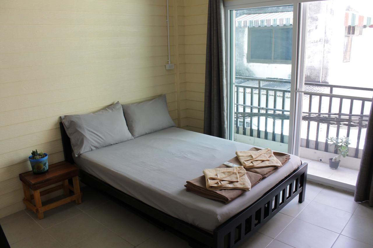 The Oasis Hostel Chinatown (Adults Only) Bangkok Dış mekan fotoğraf